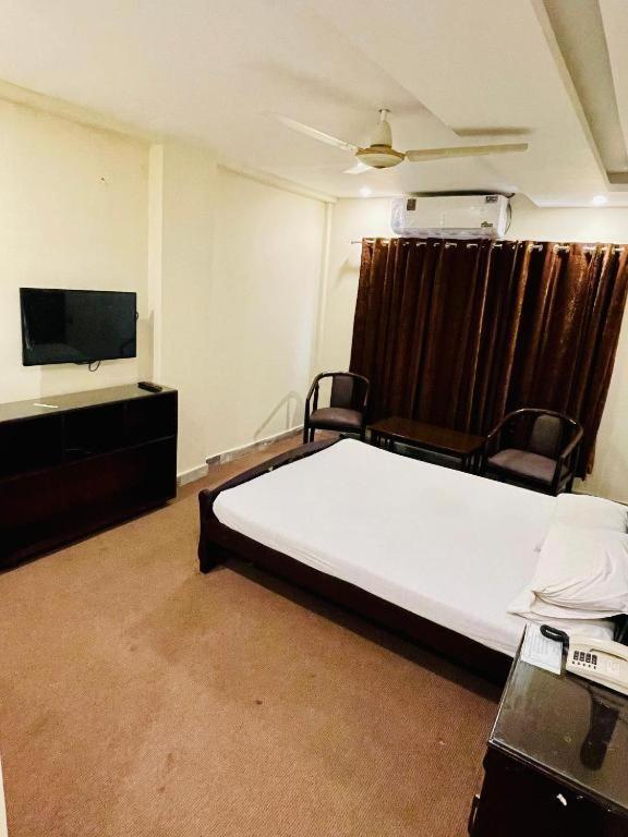 Citymax Hotel Rawalpindi Bagian luar foto