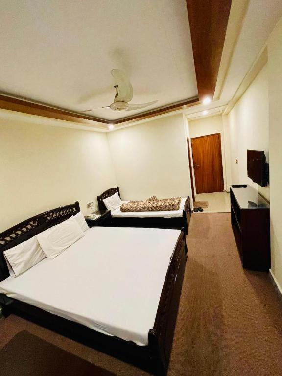 Citymax Hotel Rawalpindi Bagian luar foto